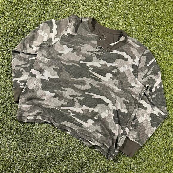 Y2K Camo Longsleeve Henley Shirt - Picture 1 of 3